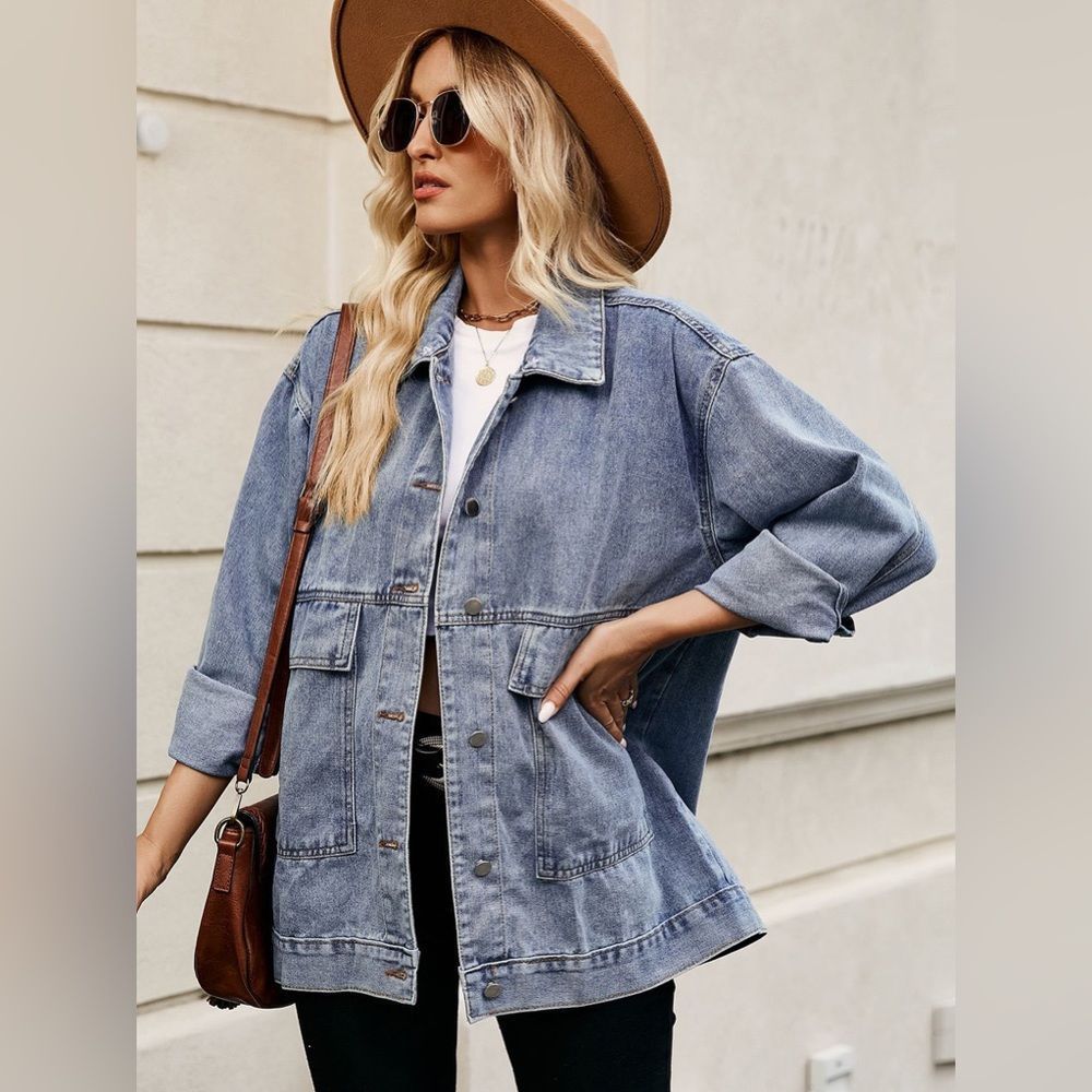 Medium Denim Drawstring Button Down Hooded Denim Jacket With Hand Pockets